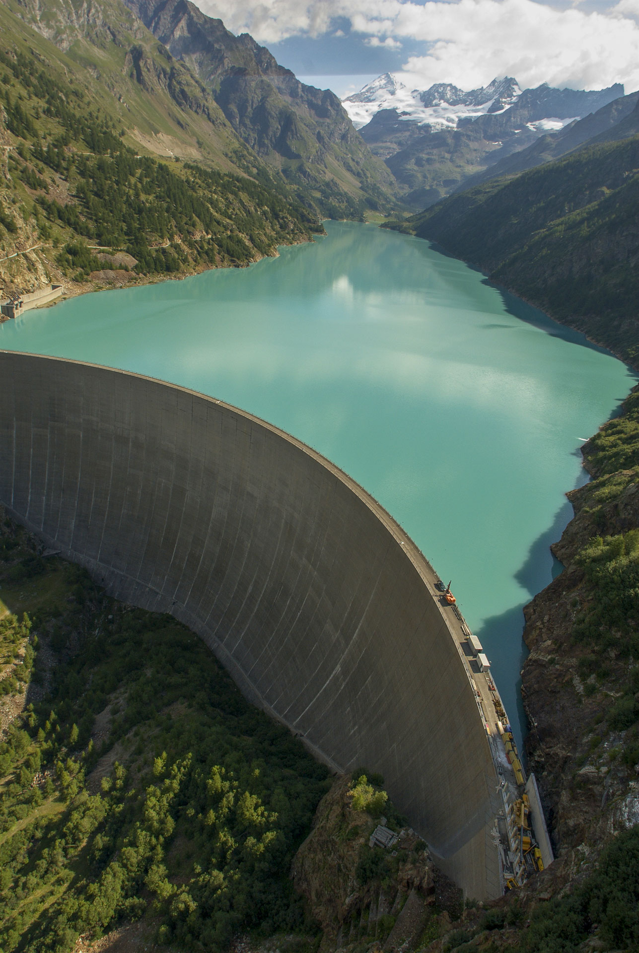 Diga di Place Moulin Impianto per energia idroelettrica rinnovabile Gruppo CVA